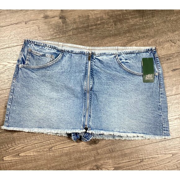 Wild Fable Womens Zip Front Denim Mini Skirt Shorts Light Wash Distressed Hem Xl - Picture 1 of 8